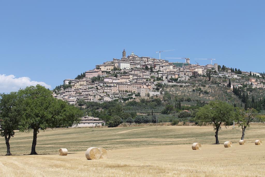 Hotel Residenza Sant'Emiliano à Trevi Extérieur photo
